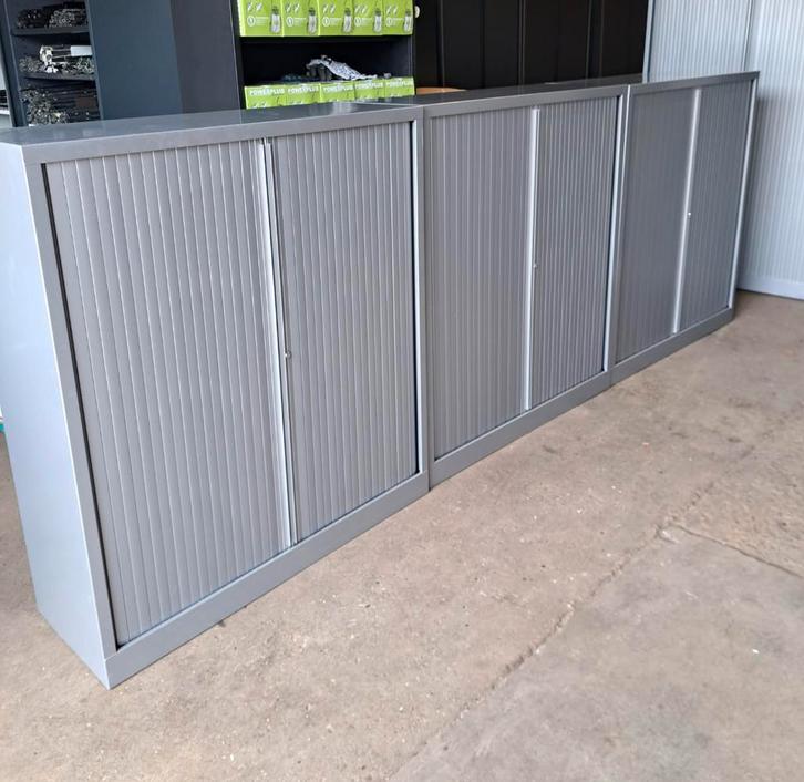 Grijze metalen roldeurkasten, 135 hoog, Huis en Inrichting, Kasten | Roldeurkasten en Archiefkasten, Gebruikt, 100 tot 150 cm