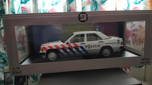 Mercedes-Benz 190E Polizei 1:18 Triple 9 Nieuw, Hobby en Vrije tijd, Modelauto's | 1:18, Nieuw, Auto, Overige merken, Ophalen of Verzenden