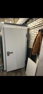 Koelcel, Ophalen, 200 liter of meer, 60 cm of meer, 160 cm of meer