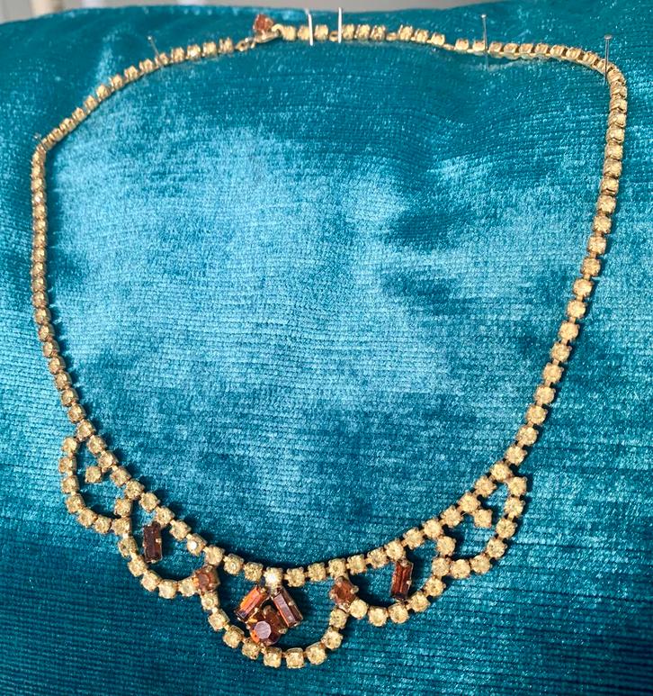 Prachtig collier geel(goud)/bruin, Sieraden, Tassen en Uiterlijk, Kettingen, Zo goed als nieuw, Overige materialen, Bruin, Ophalen of Verzenden