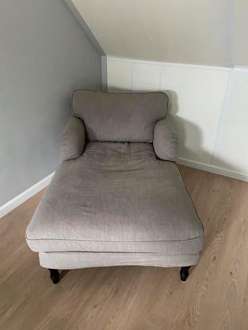Mooie chaise lounge beschikbaar voor biedingen