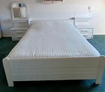 Tweepersoons bed BeterBed 140x200 alpine wit