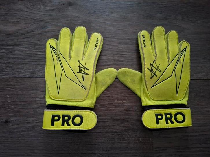 Sari van Veenendaal Gesigneerde Keepershandschoenen, Sport en Fitness, Voetbal, Gebruikt, Handschoenen, Ophalen of Verzenden