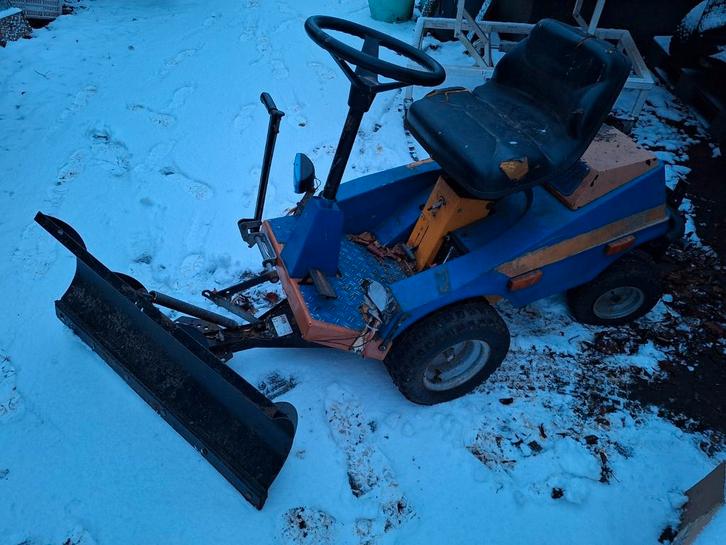 Te koop stiga zitmaaier met sneeuwschuiver, Tuin en Terras, Zitmaaiers, Gebruikt, Versnellingen, Ophalen