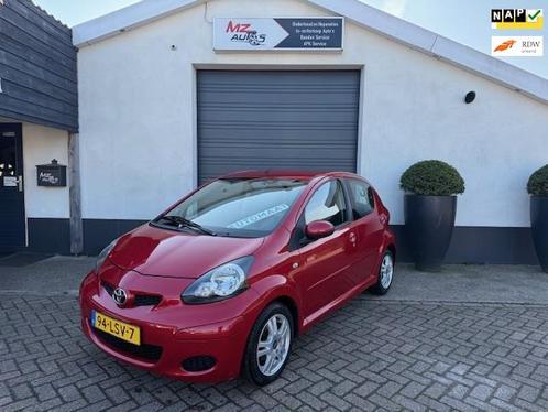 Toyota Aygo 1.0-12V Aspiration Red, Auto's, Toyota, Bedrijf, Te koop, Aygo, ABS, Airbags, Airconditioning, Centrale vergrendeling