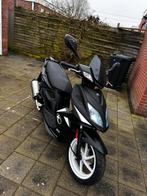 Kymco Super 8 Brommer 4Takt Speciaal black white edition, Fietsen en Brommers, Scooters | Kymco, Benzine, Maximaal 45 km/u, Zo goed als nieuw