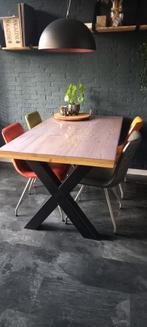 Houten tafel + 6 stoelen (Den Elzen) - Panningen, Huis en Inrichting, Tafels | Eettafels, Ophalen