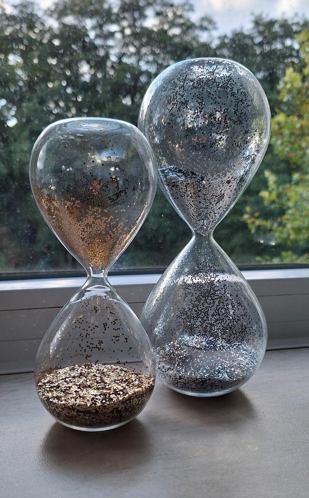 Set van 3 glazen zandlopers glitter, Huis en Inrichting, Woonaccessoires | Overige, Zo goed als nieuw, Ophalen