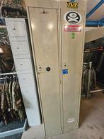 Metalen lockers vintage 2 stuks aan elkaar met 4 sleutels, Ophalen, Gebruikt, School