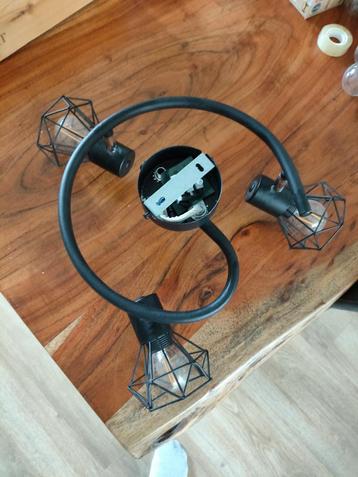 Moderne Plafondlamp met 3 Lichtpunten beschikbaar voor biedingen