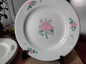 3 vintage borden met rozen - broodborden - ontbijtborden beschikbaar voor biedingen