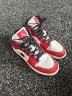 Nike Air Jordan 1 chicagos Mid Rood/Wit - Maat 40EU, Ophalen of Verzenden, Gedragen, Rood, Sneakers of Gympen