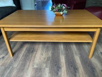 Grenen salontafel beschikbaar voor biedingen