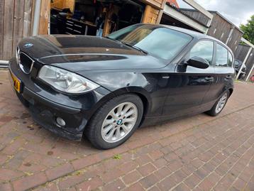 BMW 1-Serie 2.0 118I 2005 Zwart beschikbaar voor biedingen