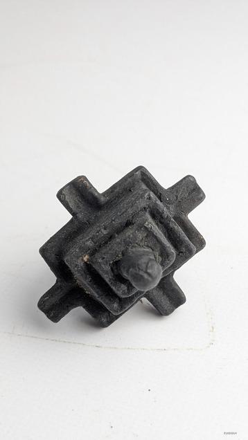 ring brons beschikbaar voor biedingen