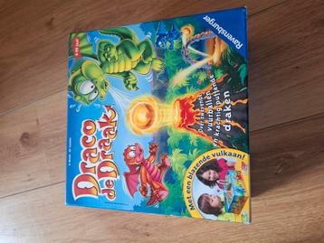 Draco de draak beschikbaar voor biedingen