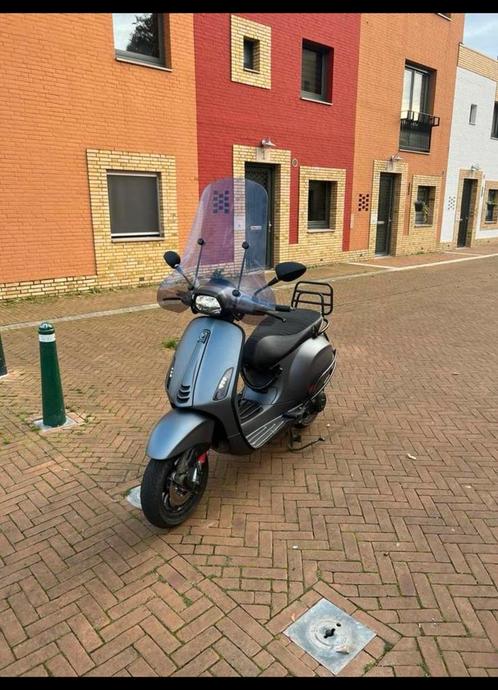 Vespa sprint 2020, Fietsen en Brommers, Scooters | Vespa, Zo goed als nieuw, Ophalen of Verzenden