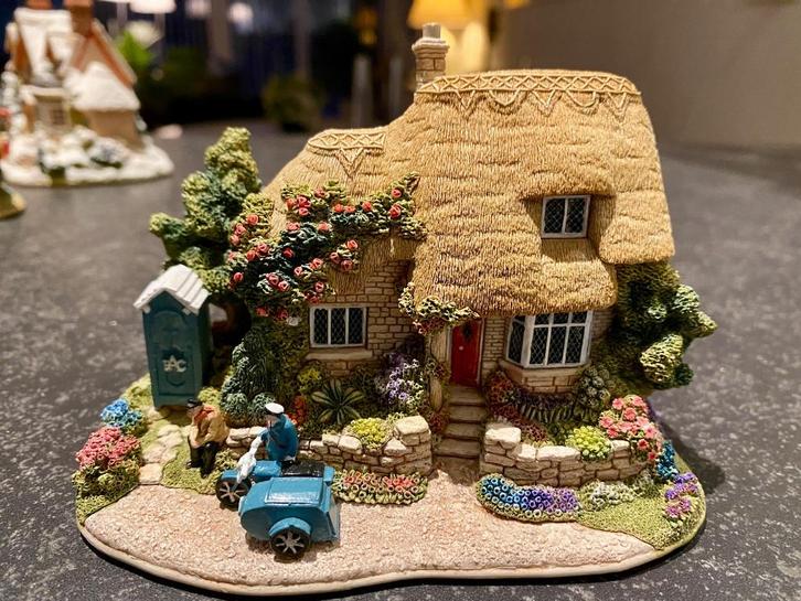 Lilliput Lane “To The Rescue” L2408, Verzamelen, Overige Verzamelen, Zo goed als nieuw, Ophalen