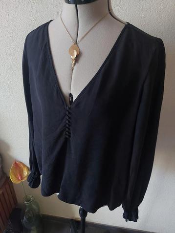 Sezane zwarte zijden blouse 40 beschikbaar voor biedingen