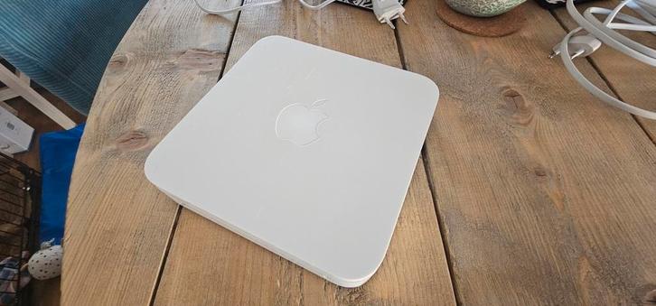 Apple AirPort Extreme A1408 – snelle dual-band Wi-Fi router, Computers en Software, NAS, Zo goed als nieuw, Ophalen of Verzenden