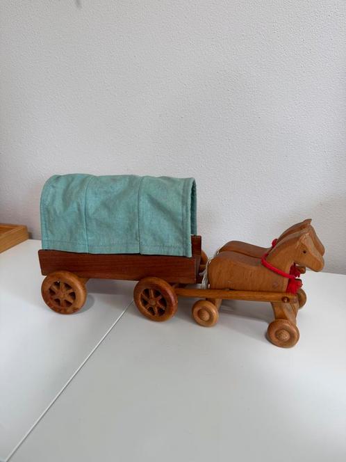 Grimms / Haist twee paarden met wagon / koets, Kinderen en Baby's, Speelgoed | Houten speelgoed, Gebruikt, Overige typen, Ophalen of Verzenden