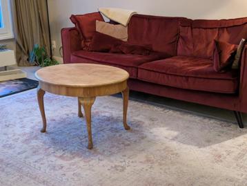 Salontafel beschikbaar voor biedingen