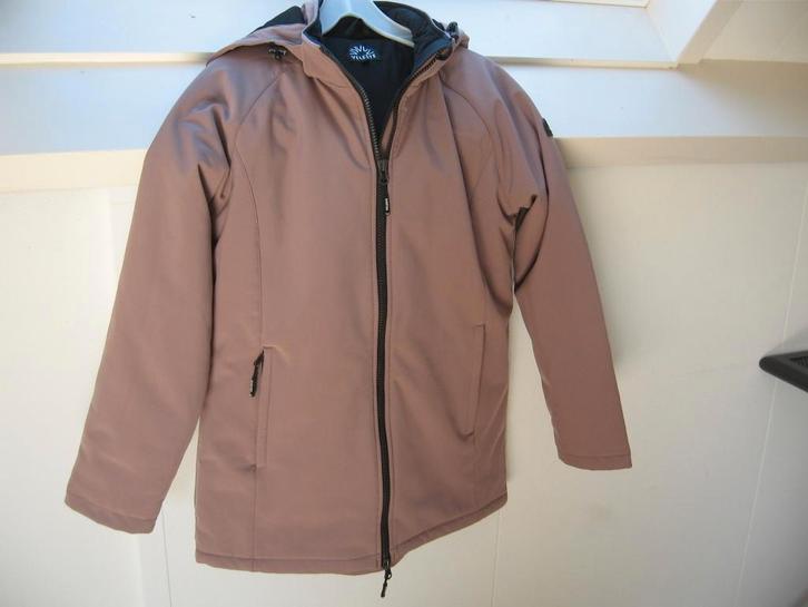 Nw warme VELESTE jas + binnenzak Rose maat 42 €50.- m muts, Kleding | Dames, Jassen | Winter, Nieuw, Maat 42/44 (L), Roze, Ophalen of Verzenden