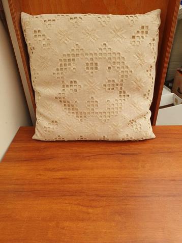 Hardanger kussen ecru 40x40 cm beschikbaar voor biedingen