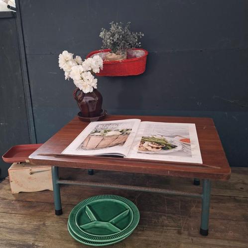 Vintage lessenaar, Antiek en Kunst, Antiek | Meubels | Tafels, Ophalen of Verzenden