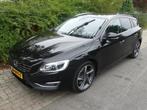 Volvo V60 2.4 D6 Twin Engine R-Design, Auto's, Volvo, Automaat, Euro 6, Zwart, Plug-in hybride
