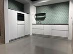 Showroomkeuken: Parallel, greeploos mat wit BORA € 6000,-, Huis en Inrichting, Keuken | Complete keukens, Ophalen, Overige materialen