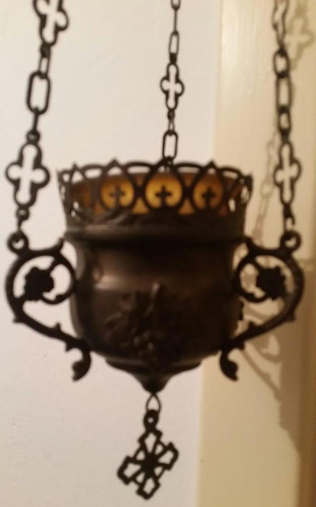 Antiek koper godslampje met druifjes en geel glaasje, Antiek en Kunst, Antiek | Religie, Ophalen of Verzenden