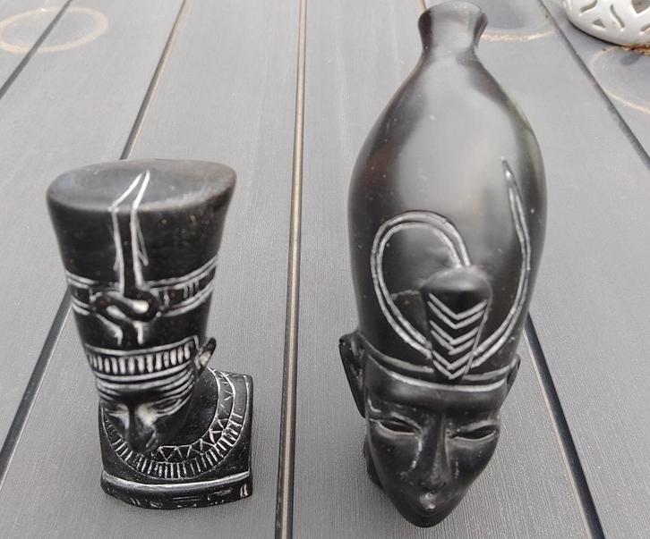 Beeld Basalt Nefertete Ramses 2, Antiek en Kunst, Kunst | Beelden en Houtsnijwerken, Ophalen of Verzenden