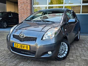Toyota Yaris 1.3 VVTi Dynamic 5DR |Nap |Airco |Dealer onderh beschikbaar voor biedingen