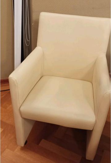 Elegante Crème Kleurige Armstoel 4 stuks beschikbaar voor biedingen