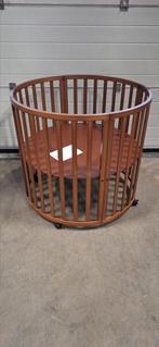 Puck Ronde Box Walnoot, Kinderen en Baby's, Boxen, Ophalen, Nieuw, Rond, In hoogte verstelbaar