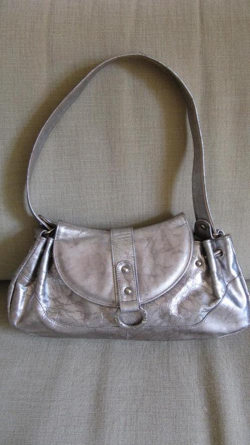 Peter Kaiser Tas zilver leer  zgan, Sieraden, Tassen en Uiterlijk, Tassen | Damestassen, Zo goed als nieuw, Handtas, Overige kleuren