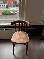 Houten stoel, Ophalen
