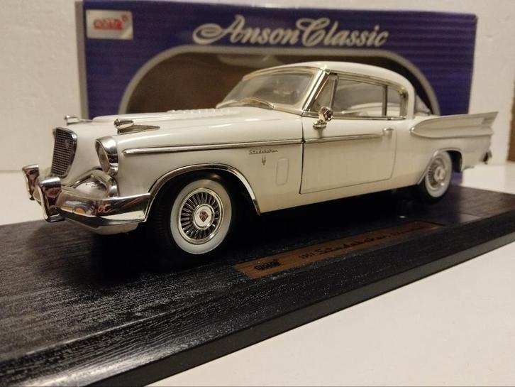 Studebaker Golden Hawk 1957 creme wit Anson metal 1:18 KRD, Hobby en Vrije tijd, Modelauto's | 1:18, Zo goed als nieuw, Auto, Anson