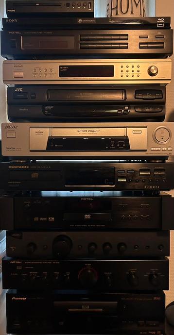 Grote Partij Stereo apparatuur (Top Merken) + Speakers en TV beschikbaar voor biedingen
