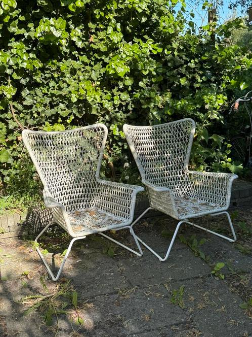 Twee witte Hogsten tuinstoelen bieden va 60,- voor twee, Tuin en Terras, Tuinstoelen, Gebruikt, Ophalen