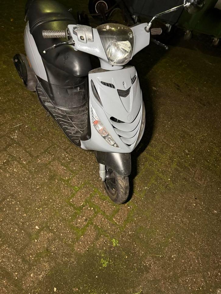 Piaggio Zip 80cc - Keuring Klaar - Lage KM!, Fietsen en Brommers, Scooters | Piaggio, Gebruikt, Zip, Maximaal 45 km/u, Benzine