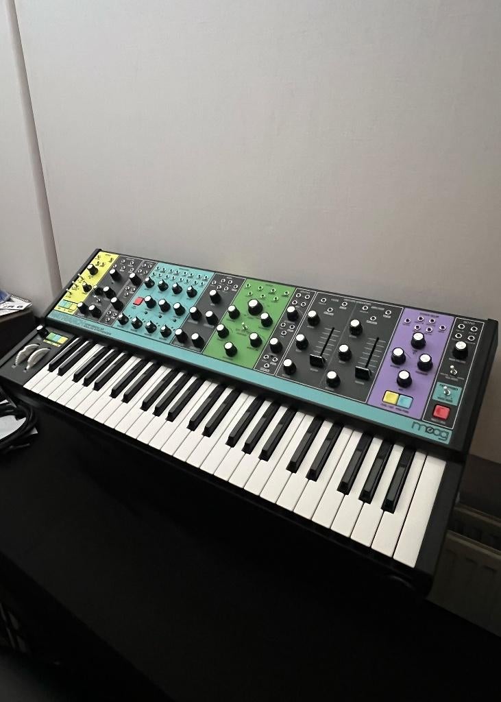 Moog Matriarch Semi-Modular Analog Synthesizer, Muziek en Instrumenten, Synthesizers, Zo goed als nieuw, Met midi-aansluiting