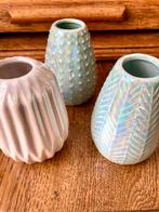 ‼️Set van 3 mooie Parelmoer Vaasjes, Overige kleuren, Aardewerk of Porselein, Nieuw, Ophalen of Verzenden
