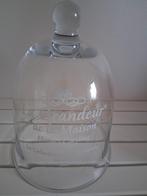 Stolp van glas met opdruk, Ophalen