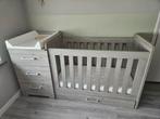 Babybed en commode aan elkaar vast met nieuw matras, Ophalen, Jongetje of Meisje