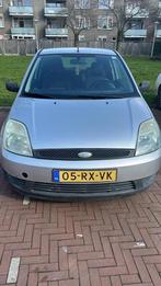 Ford Fiësta 1.3 8V 3DR 2005 Grijs, Auto's, 1299 cc, 40 €/maand, 4 cilinders, Origineel Nederlands