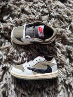 Jordan 1 Retro Low OG SP 'Travis Scott Medium Olive', Ophalen of Verzenden, Nieuw, Jongen of Meisje, Schoenen