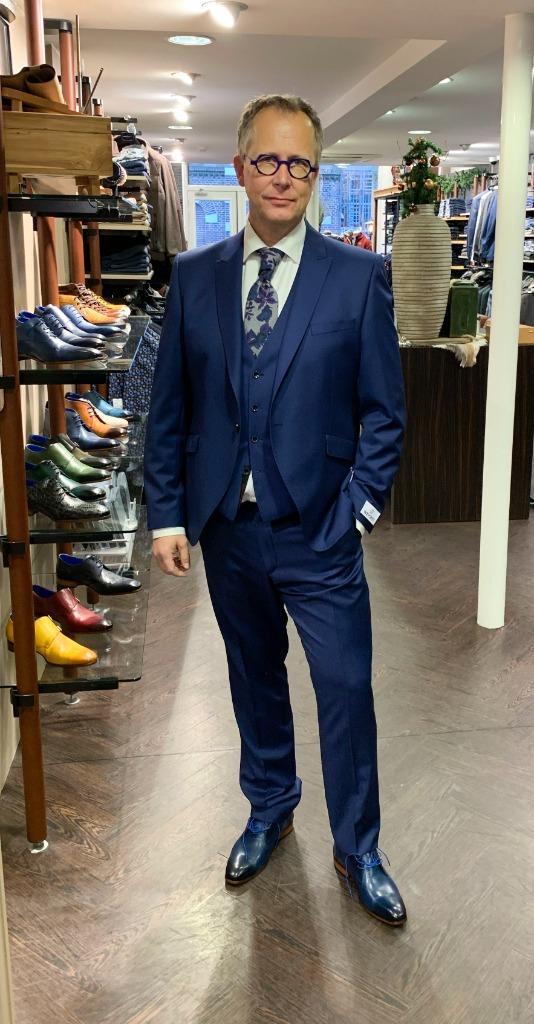 Kostuum / trouwpak, Kleding | Heren, Trouwkleding en Trouwaccessoires, Zo goed als nieuw, Trouwpak, Overige kleuren, Ophalen