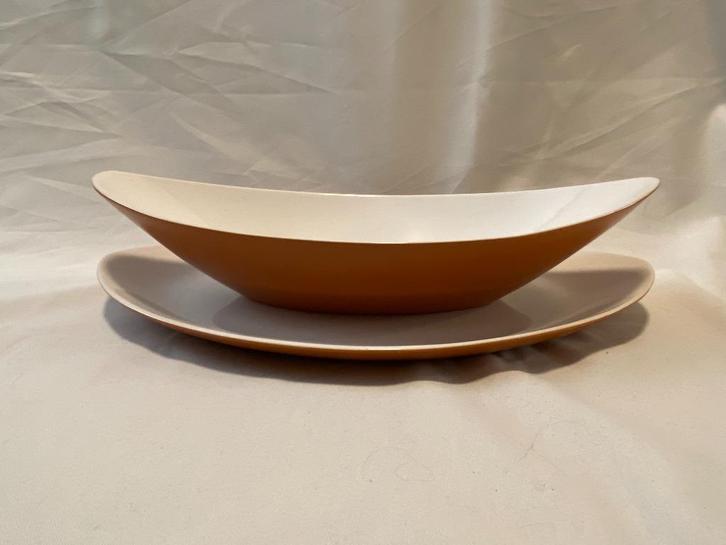 Retro Set van 2 schalen een Platte schaal en een diepe schaa, Huis en Inrichting, Keuken | Servies, Gebruikt, Schaal of Schalen